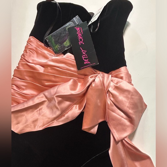 Betsey Johnson - Black Velvet & Pink Bow Dress NWT - Picture 4 of 4